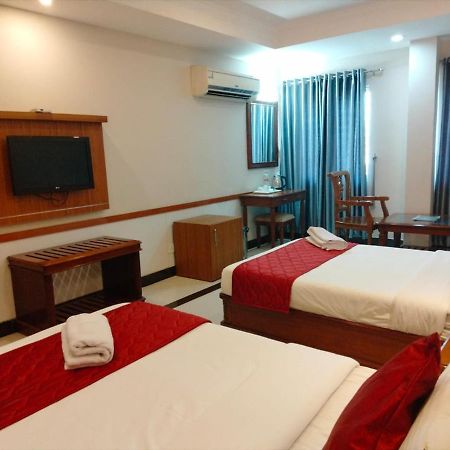 Hotel Jyothis Regency بلكاد المظهر الخارجي الصورة